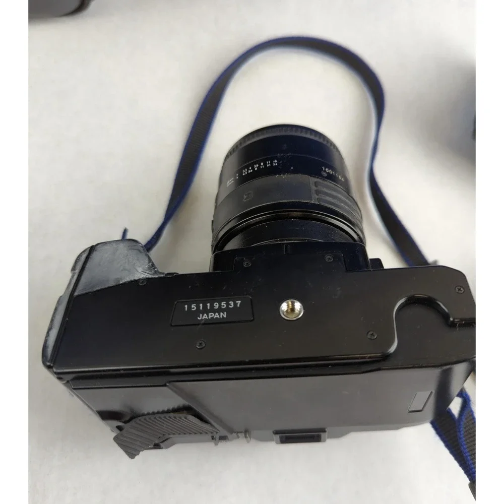 Minolta Maxxum 5000 35mm SLR Camera Sigma 28-70mm Lens 2800 AF Flash Bag Bundle‎